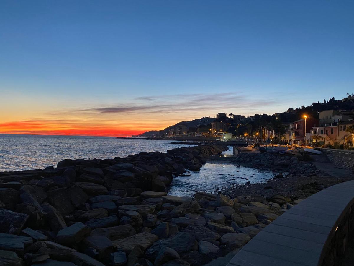 Appartamento Vista mare con Piscina Cala di Sole Imperia Esterno foto